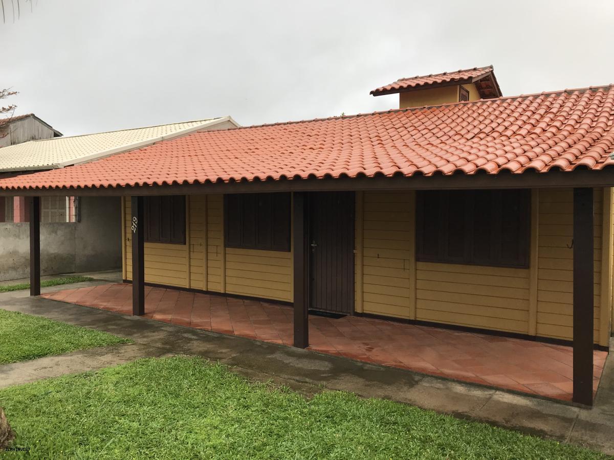 Casa para Venda - Florianópolis / SC no bairro Ingleses do Rio Vermelho, 3  dormitórios, 3 banheiros, 1 vaga de garagem, área total 600,00 m², área  construída 150,00 m², área útil 150,00 m², terreno 600,00 m²